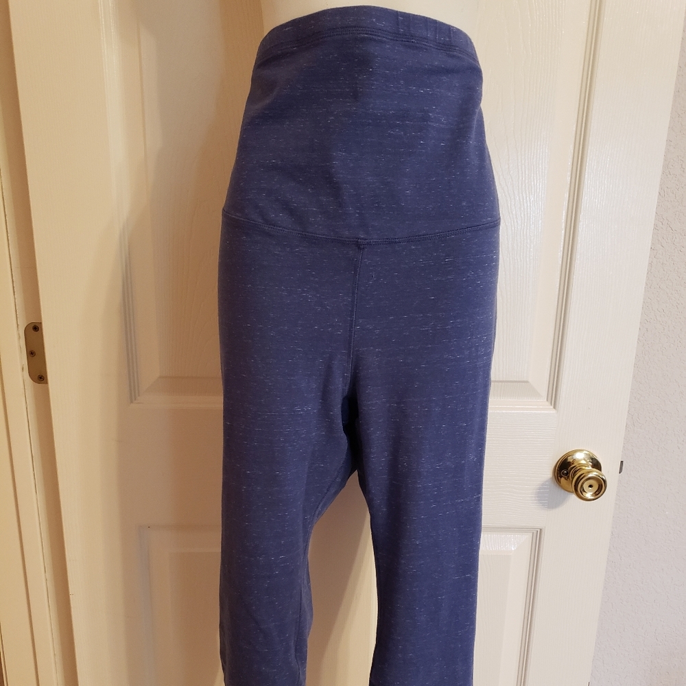 Old Navy Active Maternity Exercise Capris